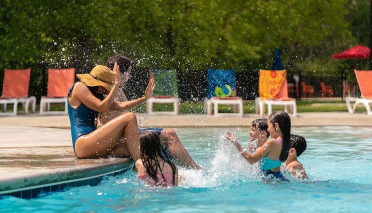 Family hotels with pools and waterparks