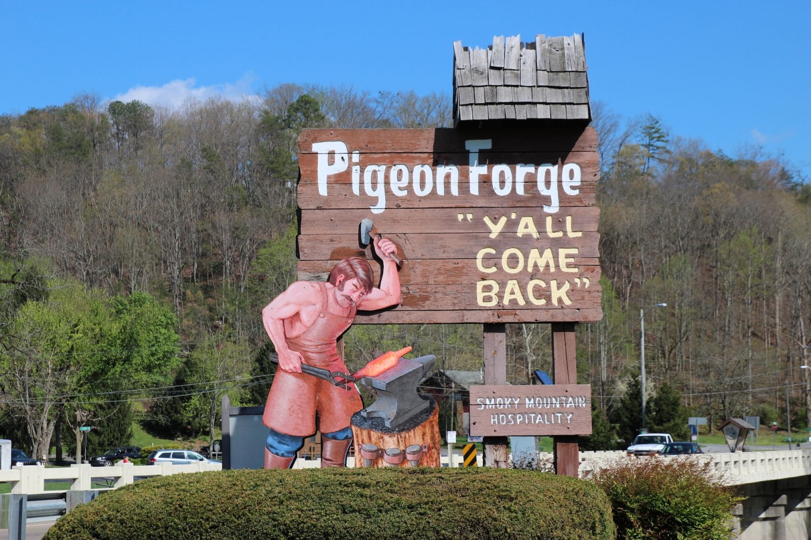 Find The Best Ways To Save In Pigeon Forge, TN This Summer