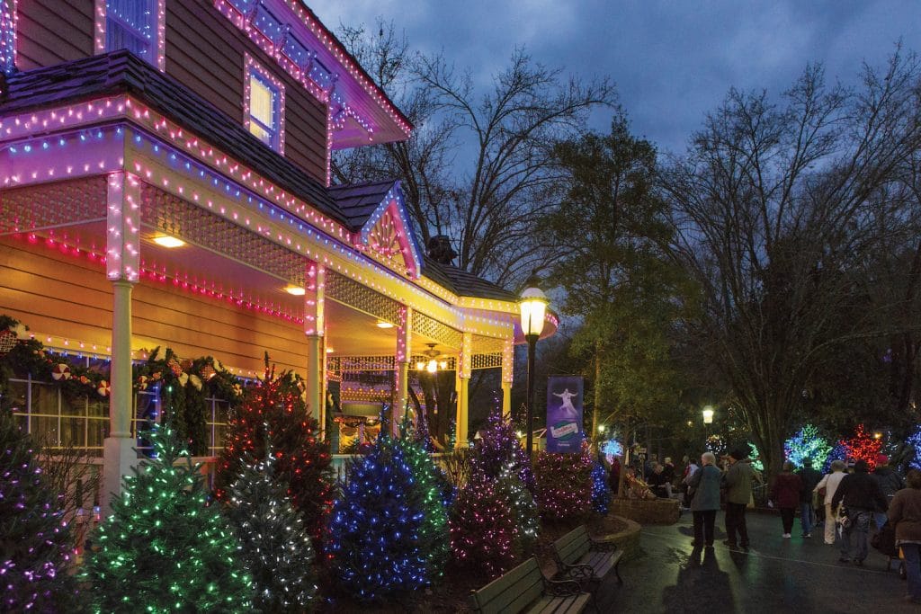 Holidays in Pigeon Forge - Christmas Traditions to Enjoy With the Family