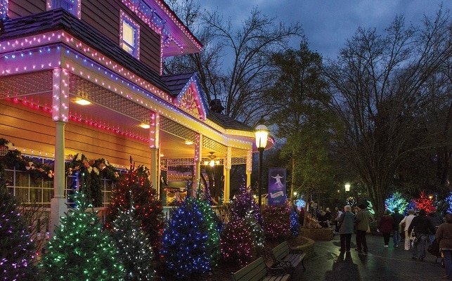 Dollywood's Smoky Mountain Christmas - Pigeon Forge, Tn