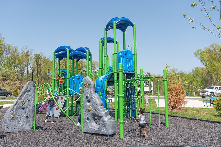 image of pigeon forge playground