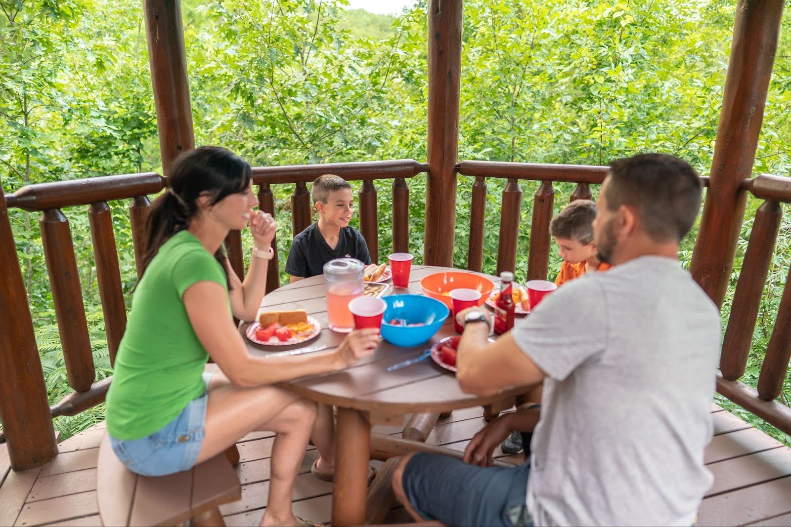 image of family eating in pigeon forge tn